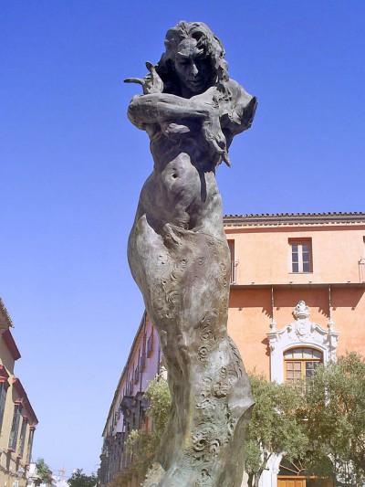 Lola Flores (estatua)