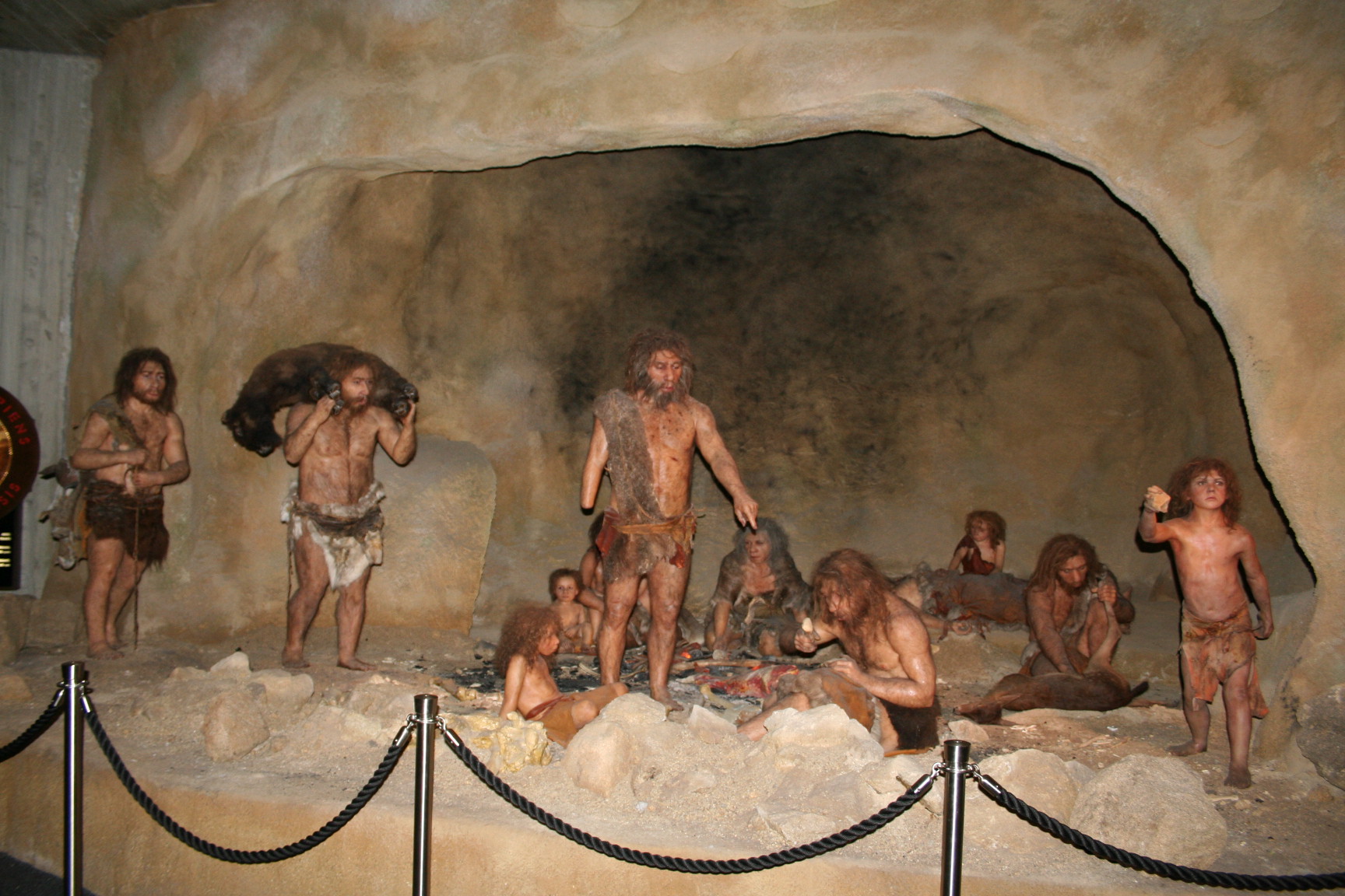 Grupo de Homo neandertalhensis